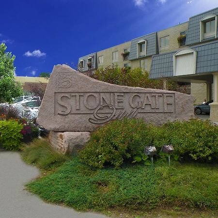 Stone Gate Inn Orillia Extérieur photo